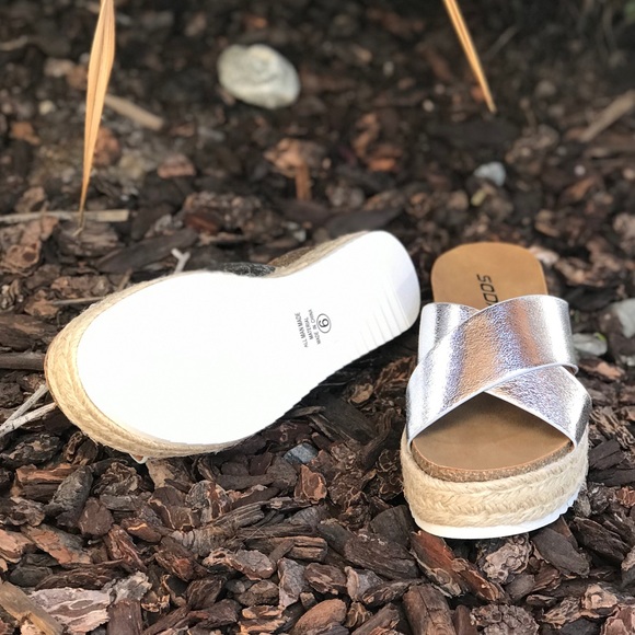 Silver cross strap espadrille platform sandals - Picture 5 of 7